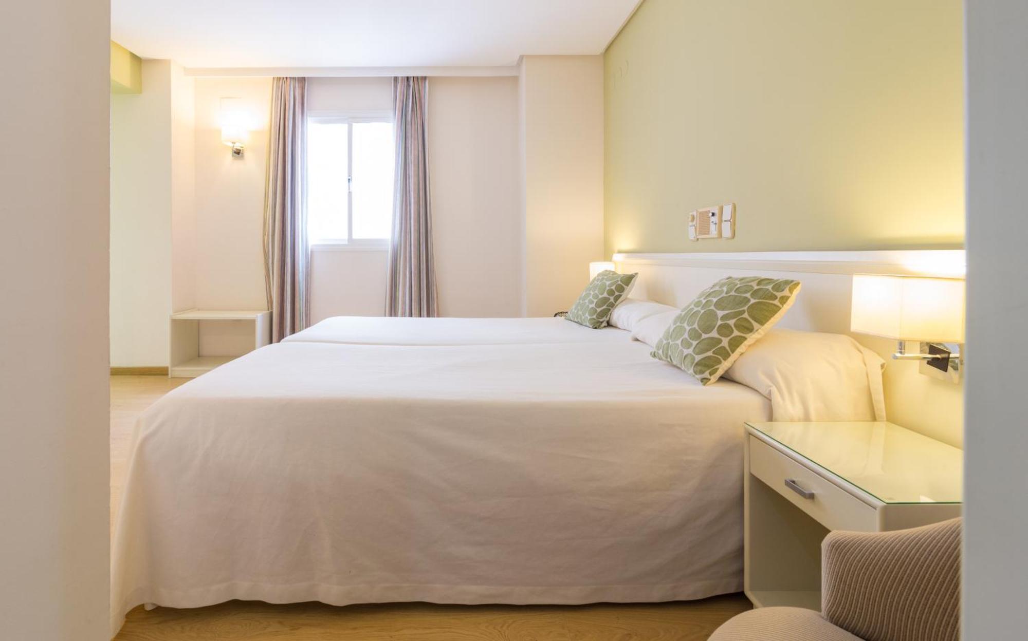 Hotel Plateria Ecija Exterior photo